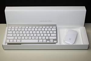 Apple-MC184ll/B-Wireless-Keyboard
